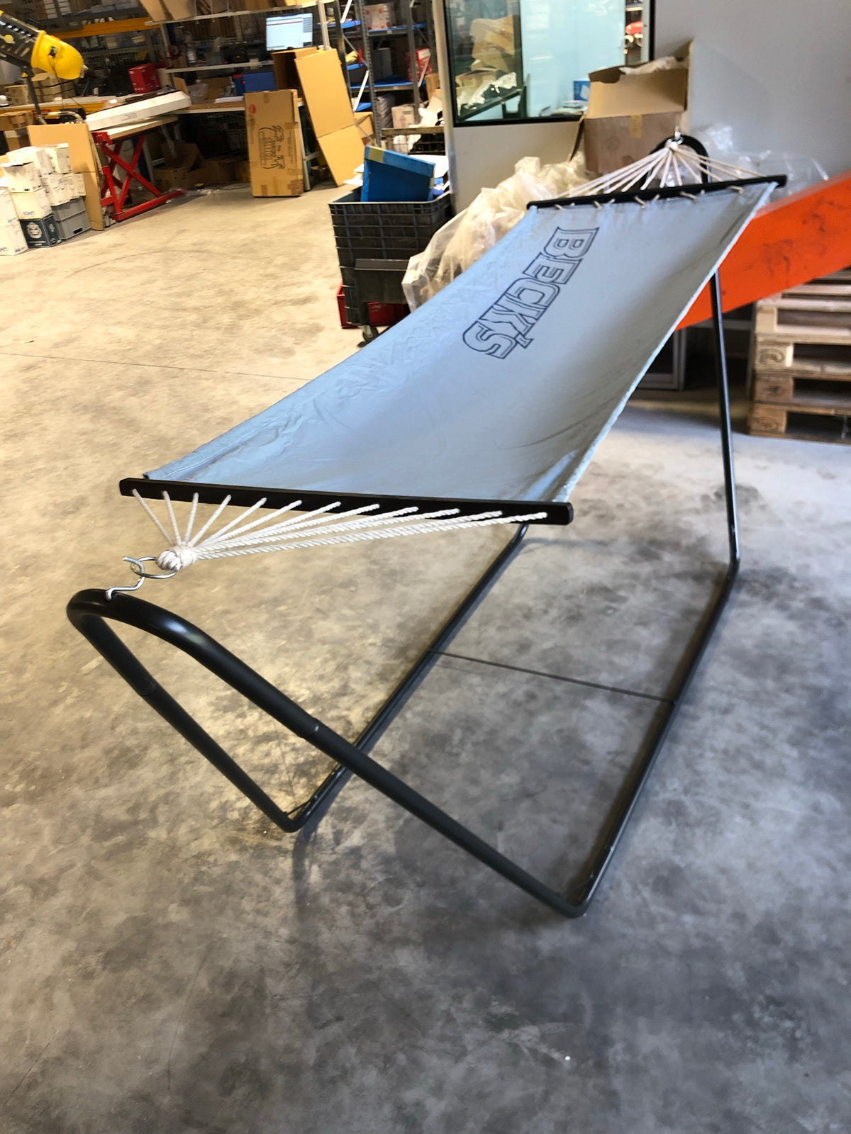 1x hamac Becks Beer gris avec support – Vue 8
