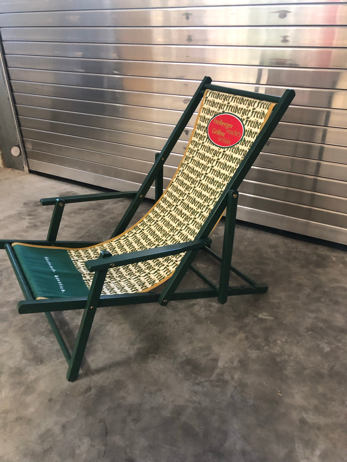1x Bière des Franches-Montagnes chaise longue verte – Vue 4
