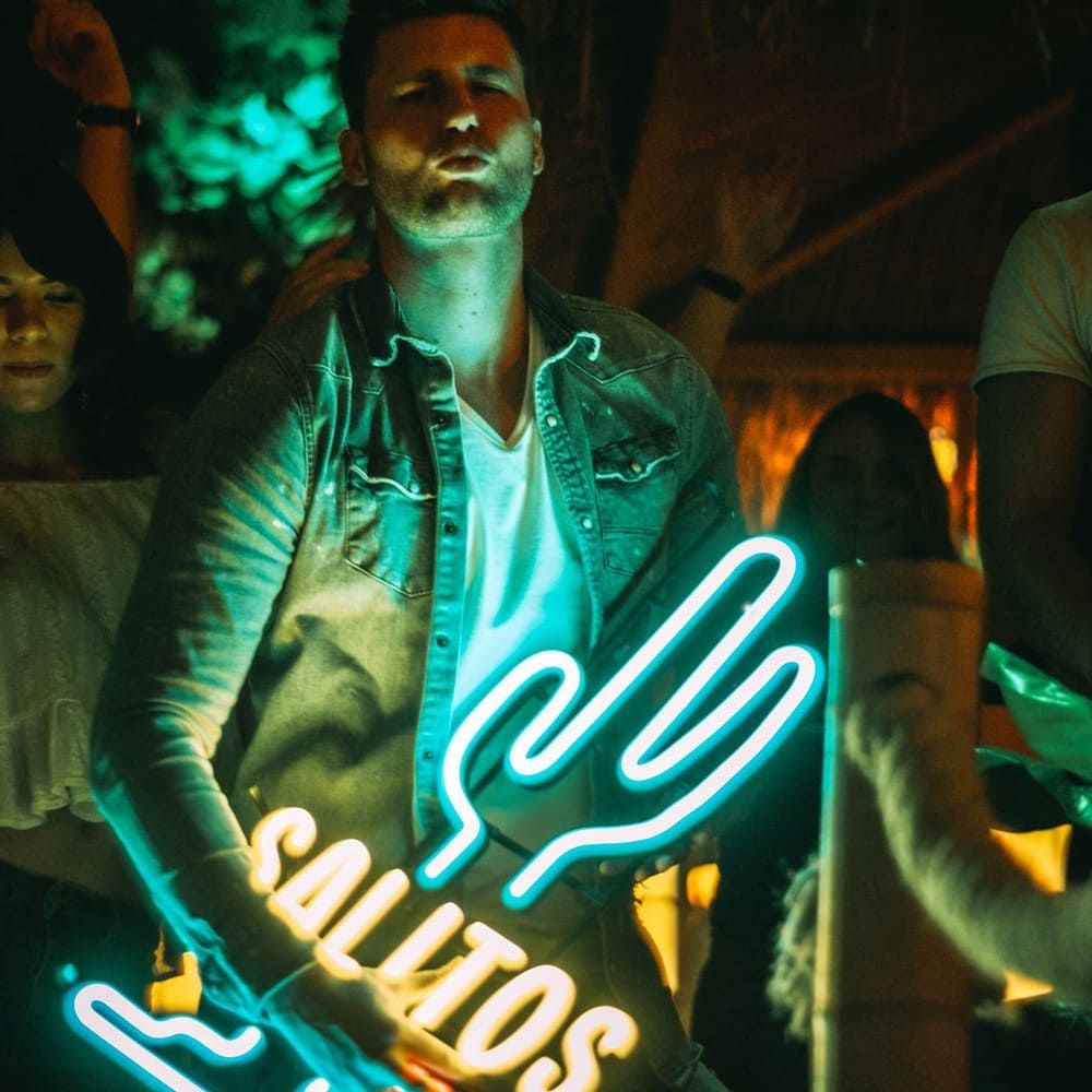 1x Salitos Bière LED Panneau Néon Cactus 46,5 x 73 x9 – Vue 5