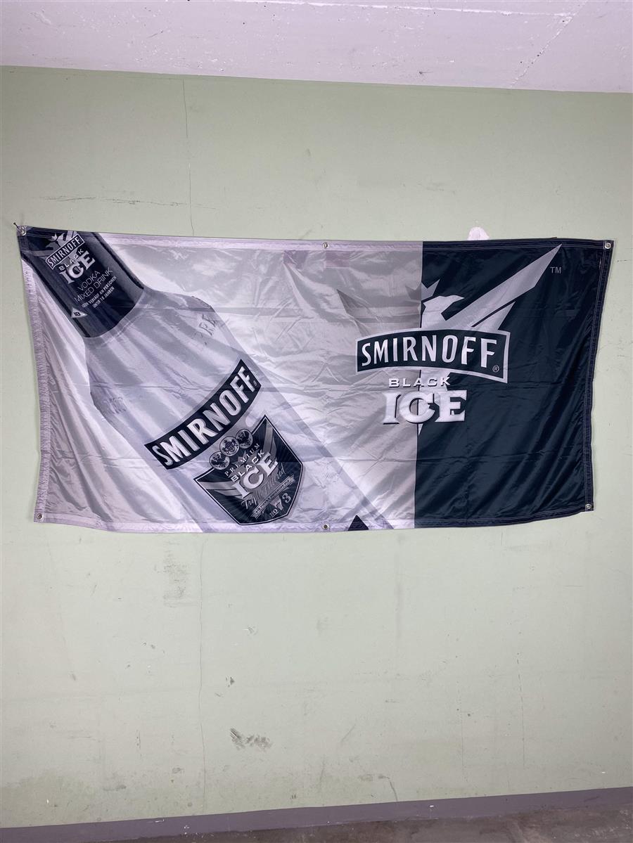 1x Smirnoff Vodka Drapeau Ice Black 190 x 90