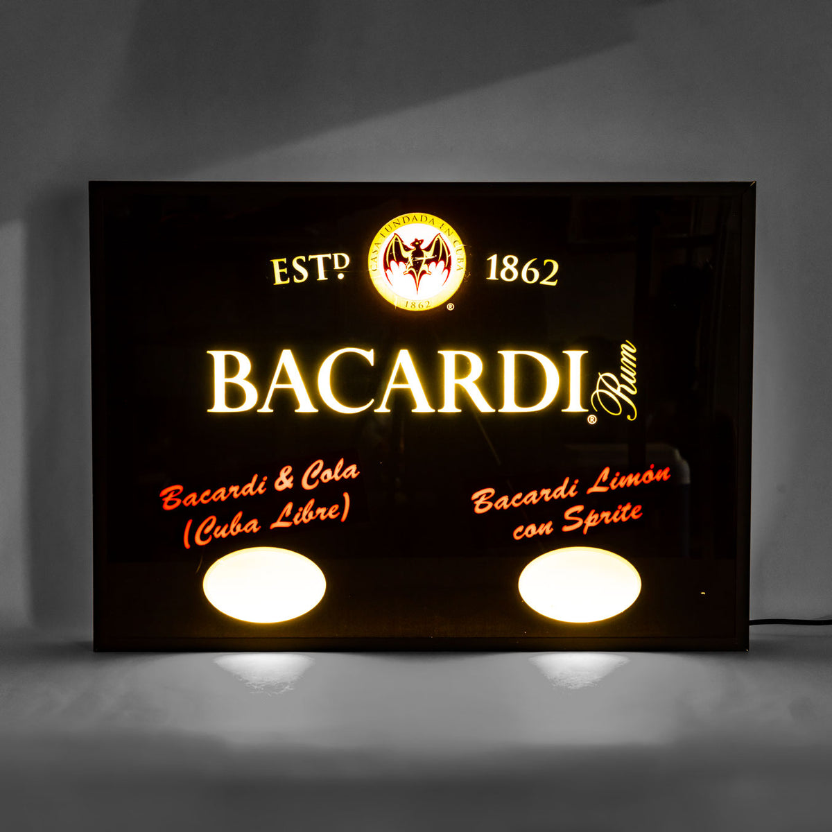 Rhum Bacardi, enseigne lumineuse néon rare dans un boîtier en aluminium, pièce d'exposition