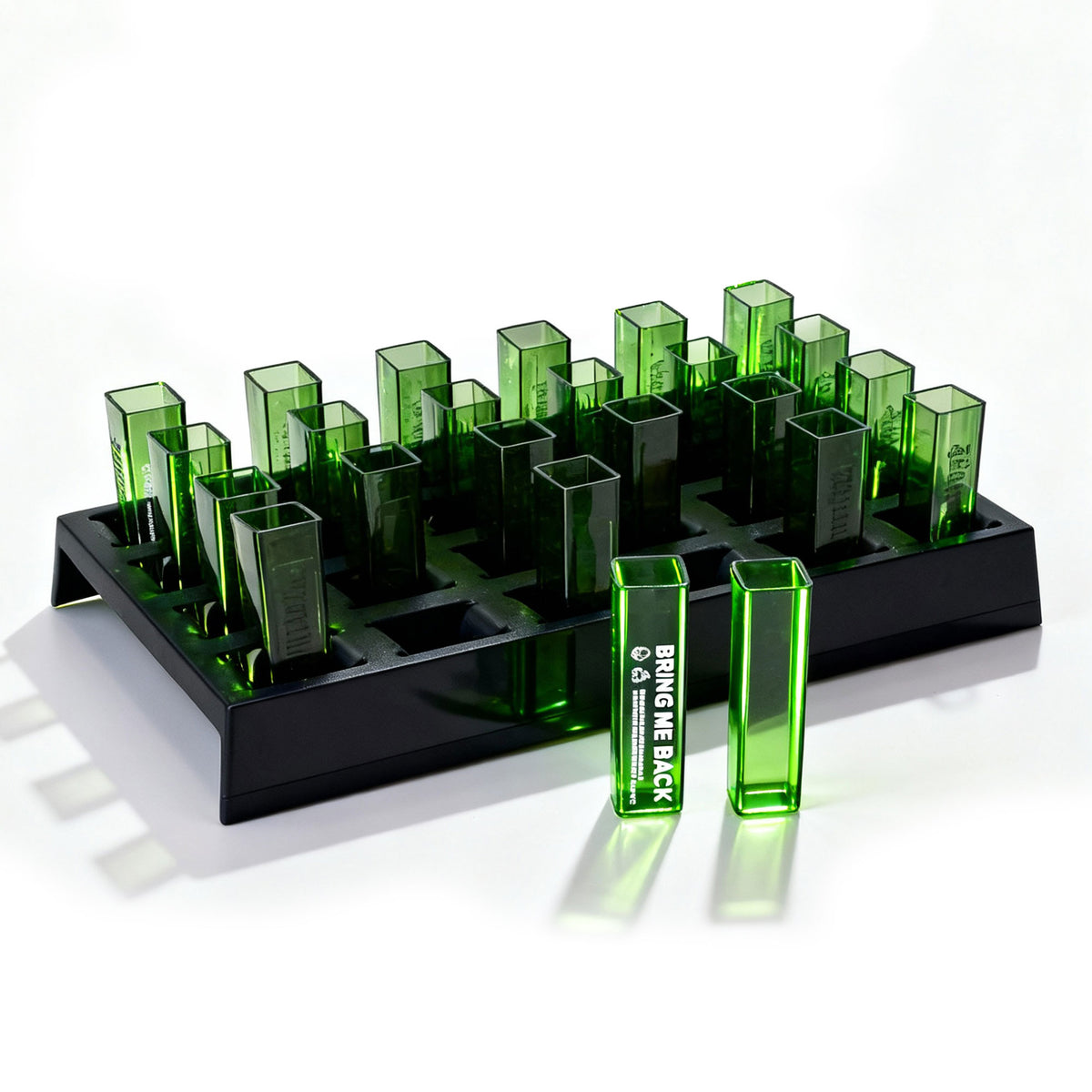 Coffret festif Jägermeister comprenant 24 verres à shot, 12 verseurs pour verres à shot et un refroidisseur – Vue 4