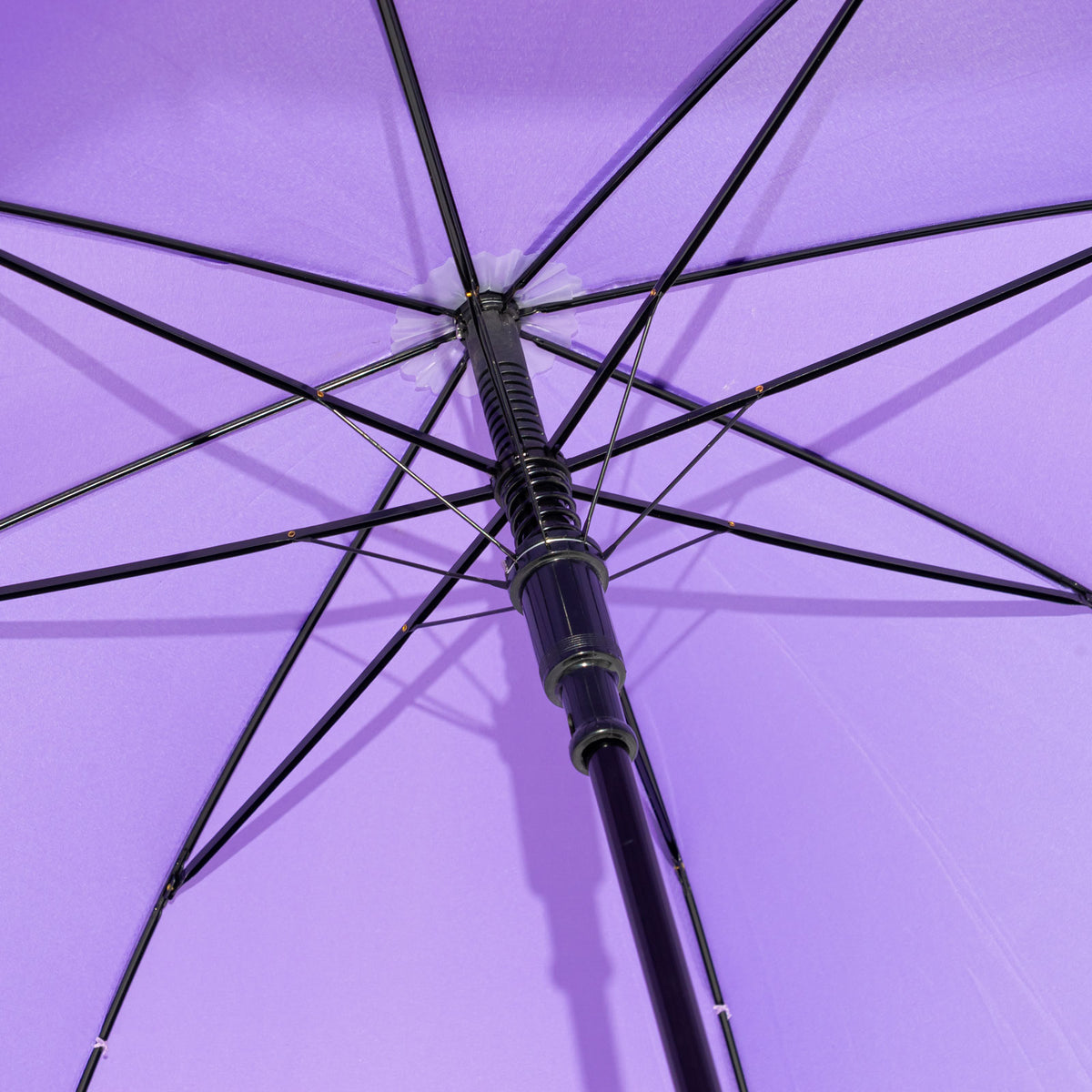 Parapluie en polyester violet Milka, motif bonbons, poignée ronde, envergure 104 cm – Vue 4