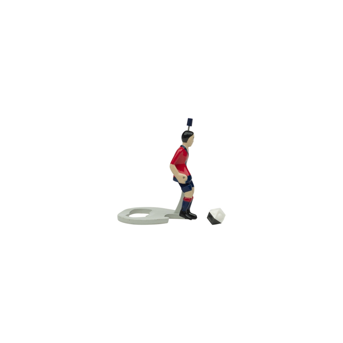 Décapsuleur Paulaner en forme de figurine de football avec ballon rouge et maillot de joueur – Vue 2