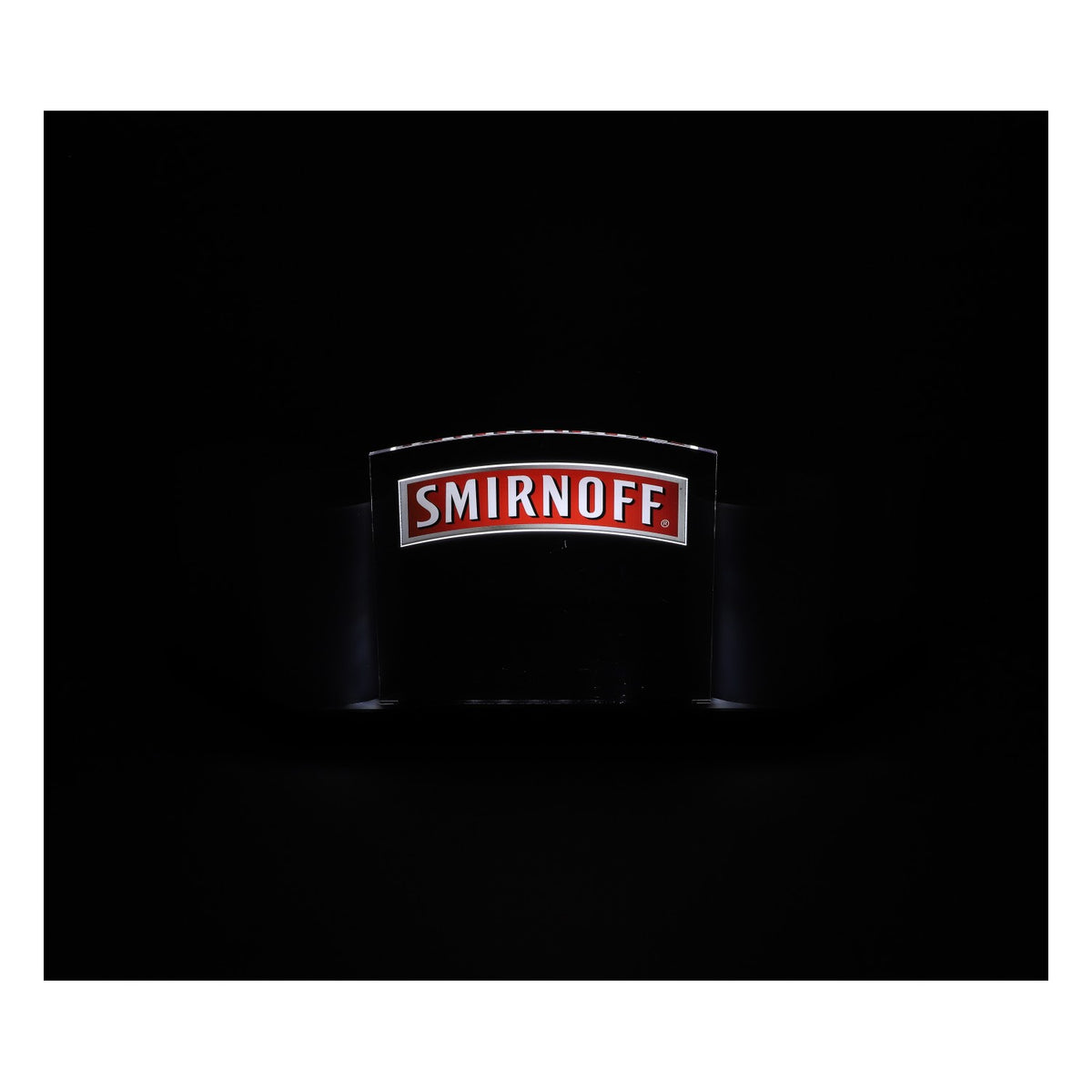 Smirnoff Vodka LED Barcaddy Accessoires de bar Présentoir avec inscription rouge – Vue 5