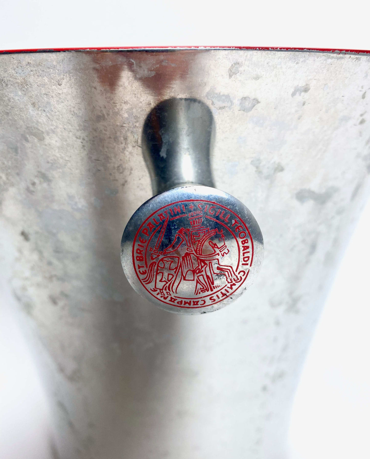 Taittinger Champagne Refroidisseur de bouteille Bac à glaçons Seau métallique rouge – Vue 4