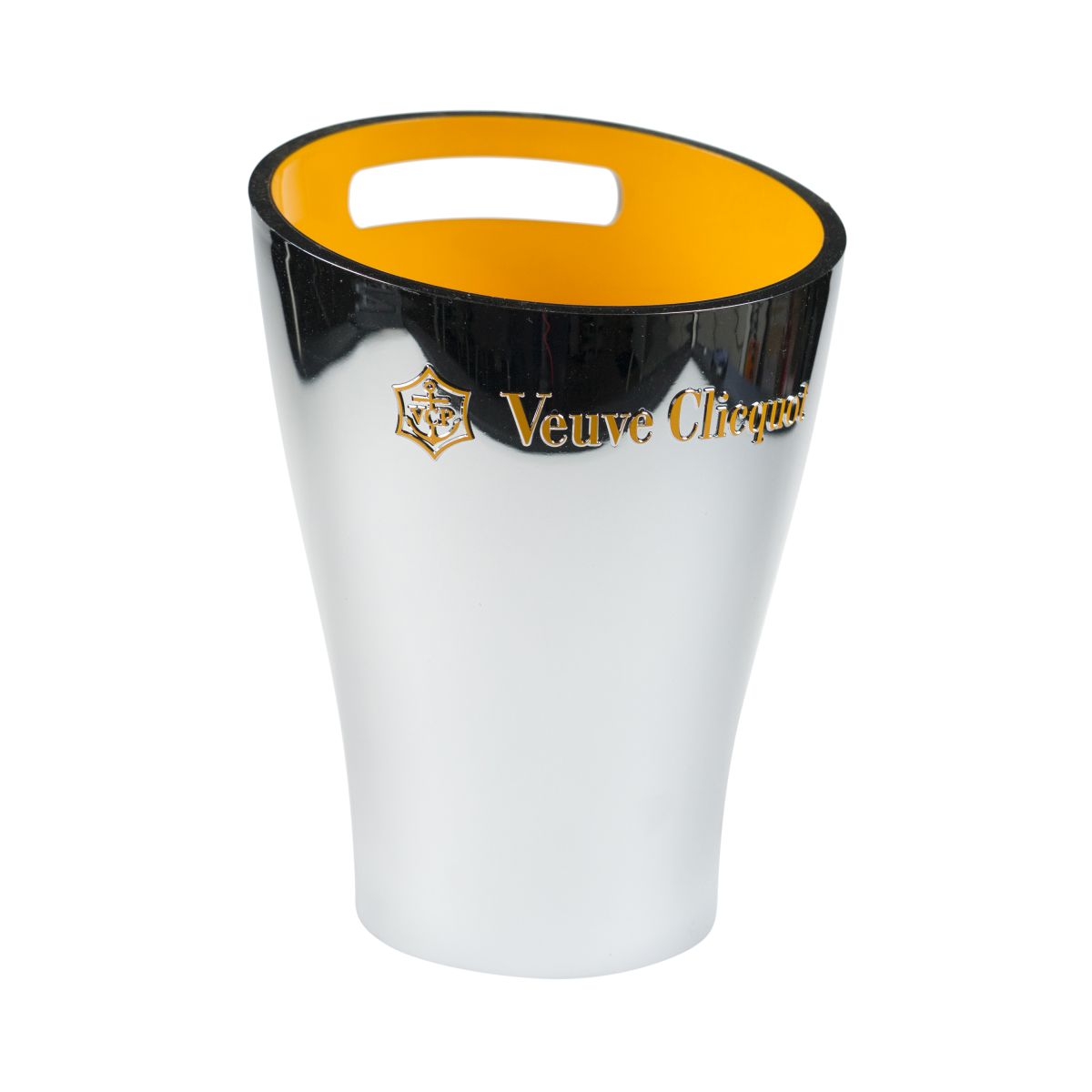 Seau à champagne Veuve Clicquot La Grande Dame avec glaçons et bouteilles de champagne