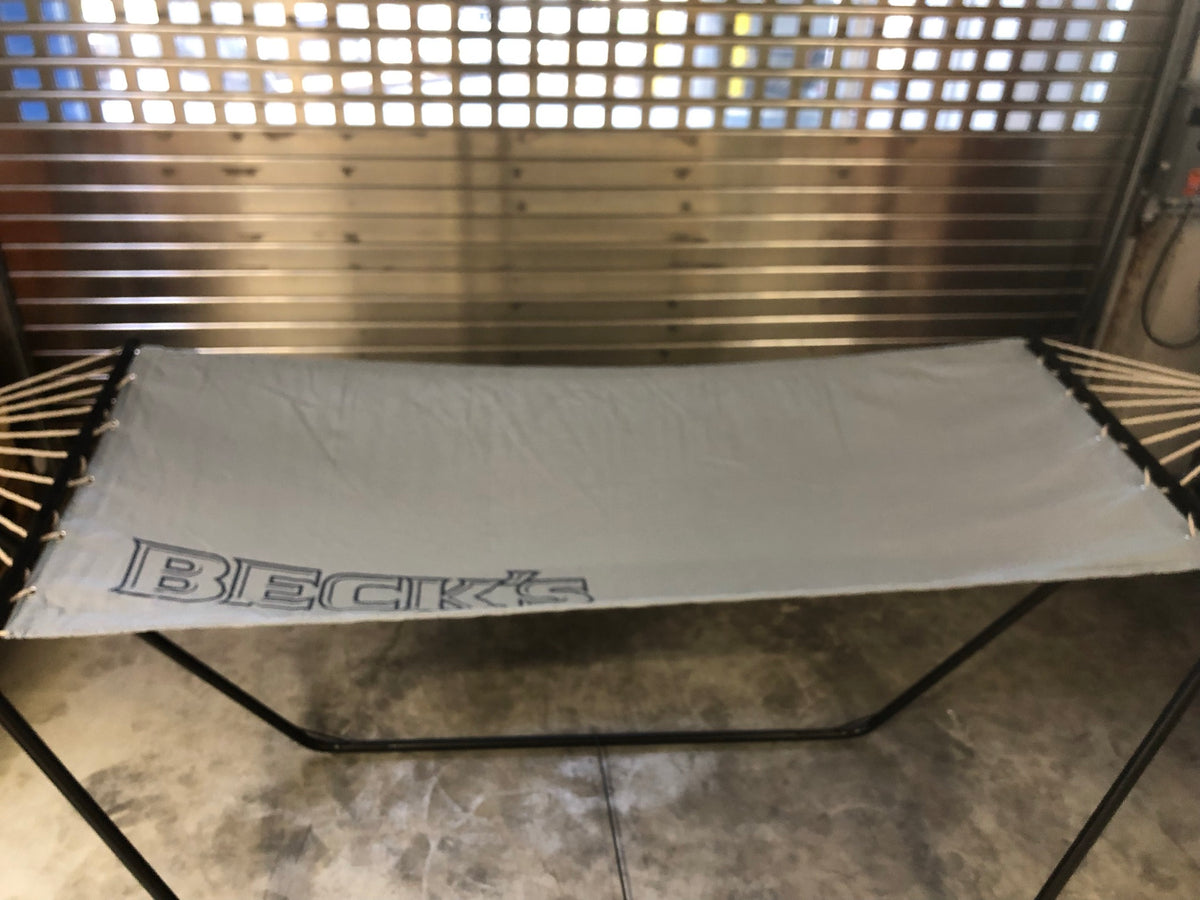 1x hamac Becks Beer gris avec support – Vue 7