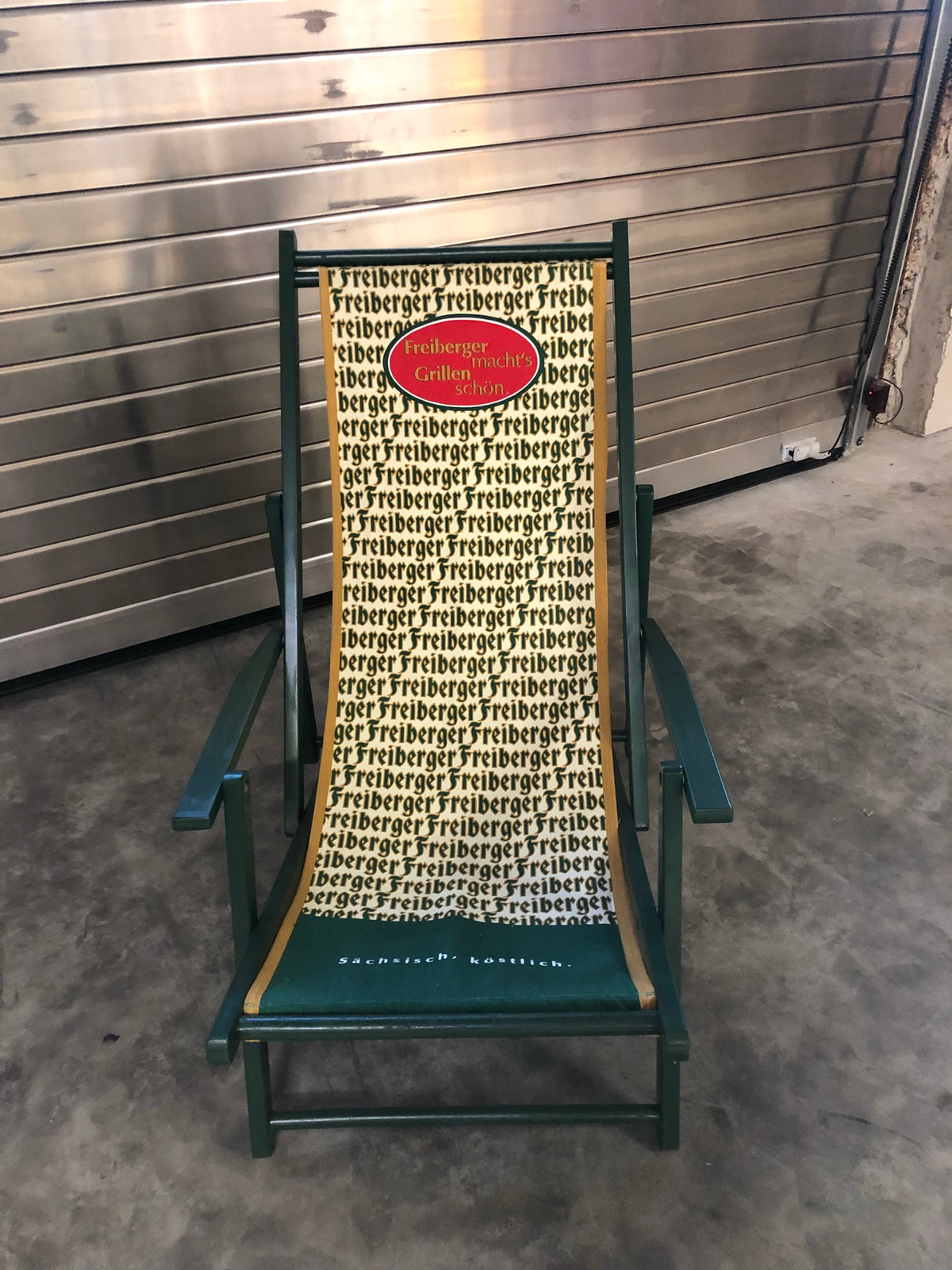 1x Bière des Franches-Montagnes chaise longue verte – Vue 2