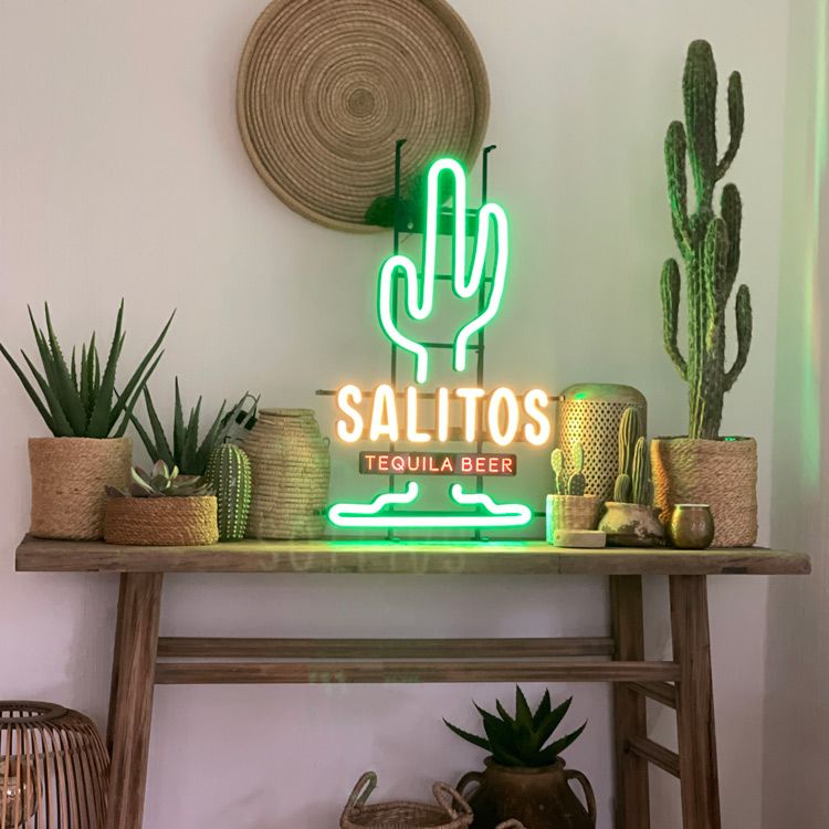 1x Salitos Bière LED Panneau Néon Cactus 46,5 x 73 x9 – Vue 3