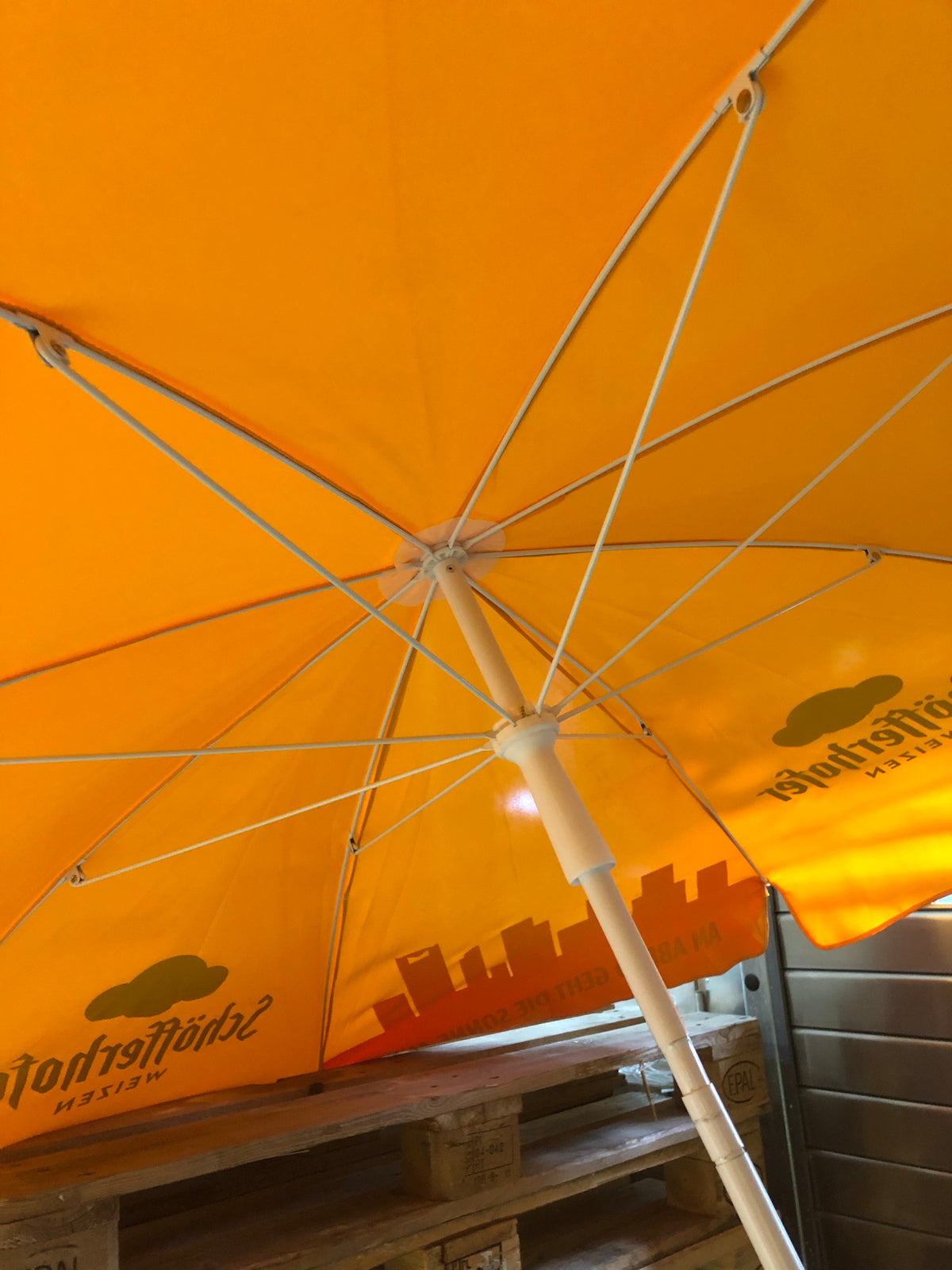 1x Bière Schöfferhofer Parasol Avec Pied 2m – Vue 4