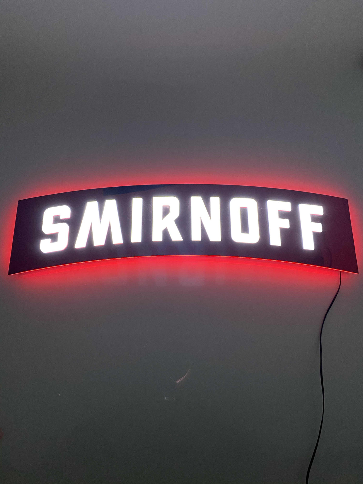 1x Smirnoff Vodka enseigne lumineuse allongée 70 x 15