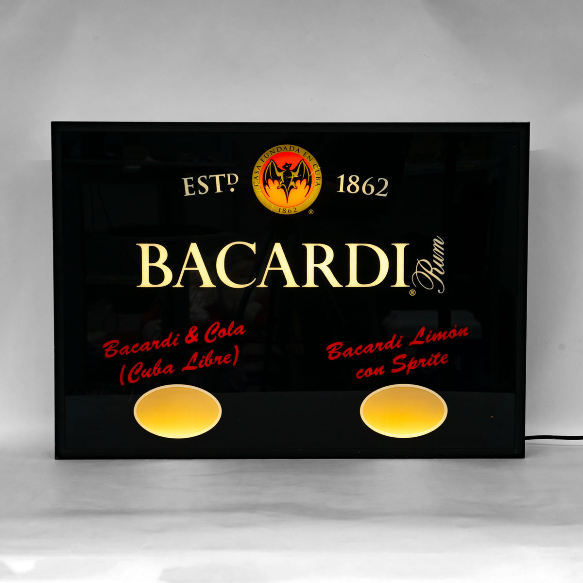 Rhum Bacardi, enseigne lumineuse néon rare dans un boîtier en aluminium, pièce d'exposition – Vue 3