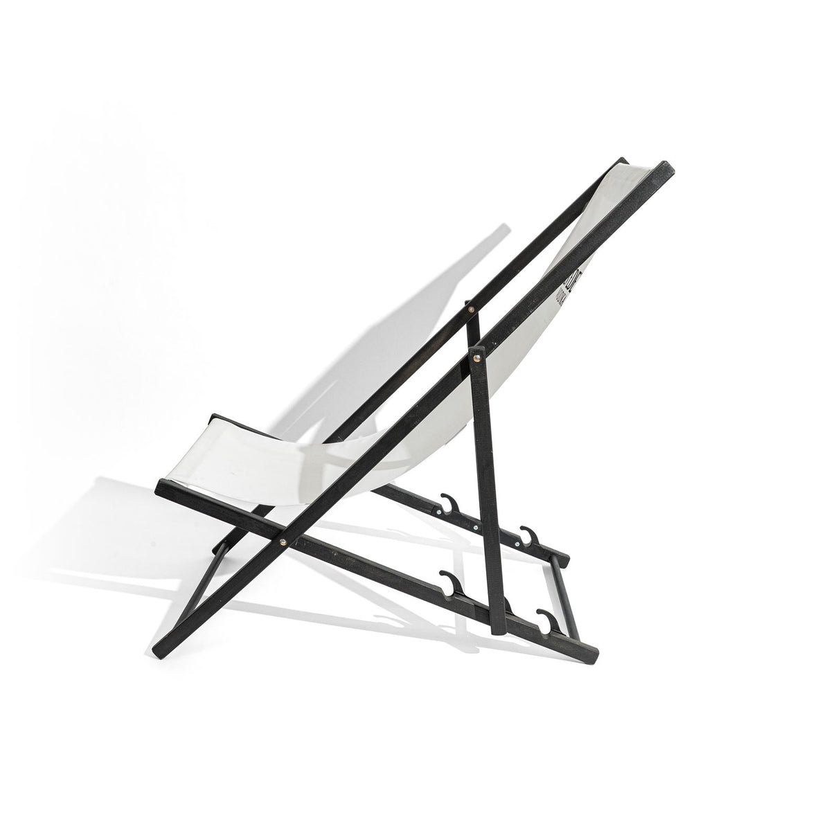 Belvedere Vodka Chaise longue Beach Chair Chaise pliante Mobilier de salon d'extérieur Produit de deuxième choix – Vue 3