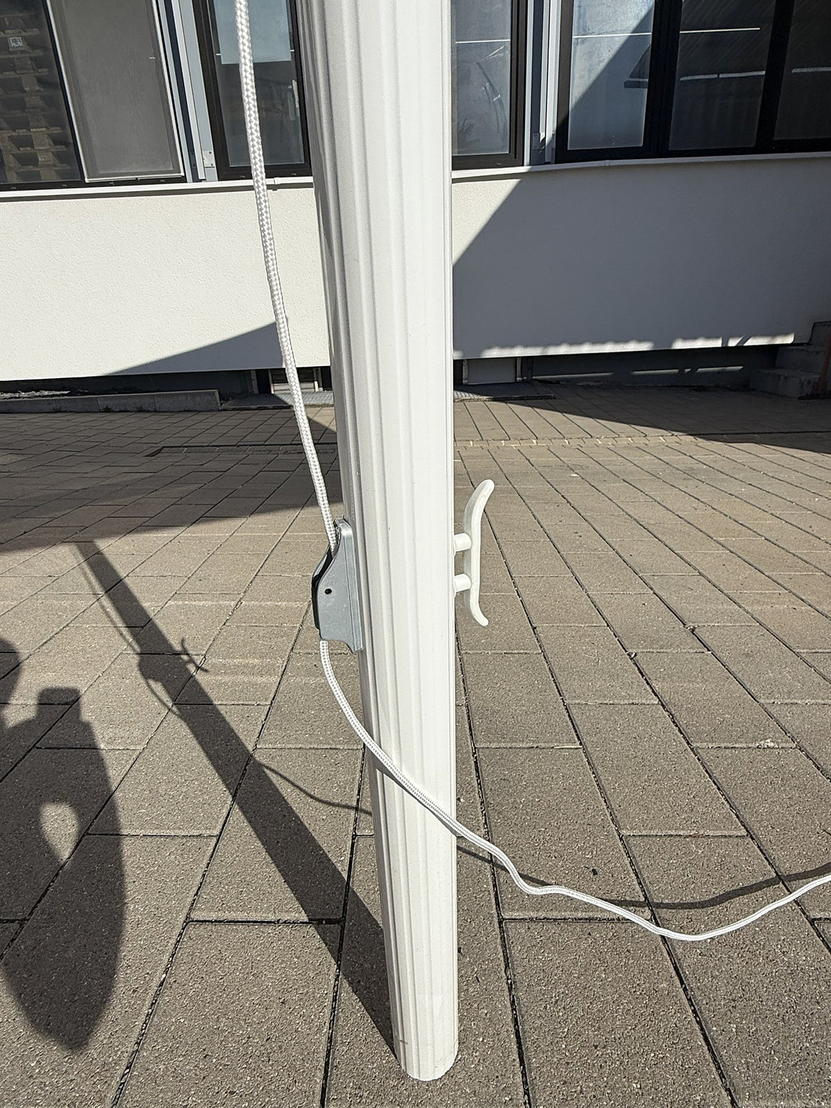 Parasol Hasseröder 4 x 4 m pour brasserie, restauration et café en plein air – Vue 3