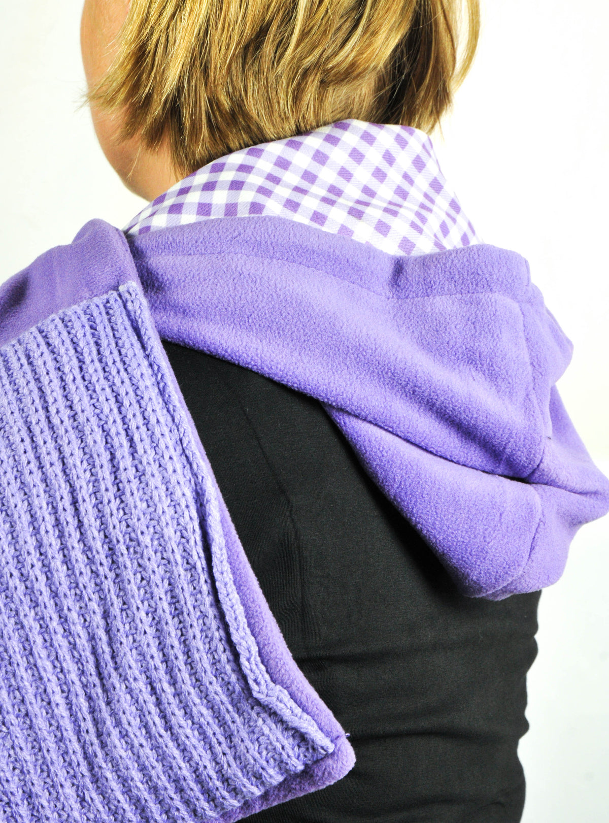 Chapeau, écharpe et gants en chocolat Milka Écharpe avec poche Trois en un – Vue 6
