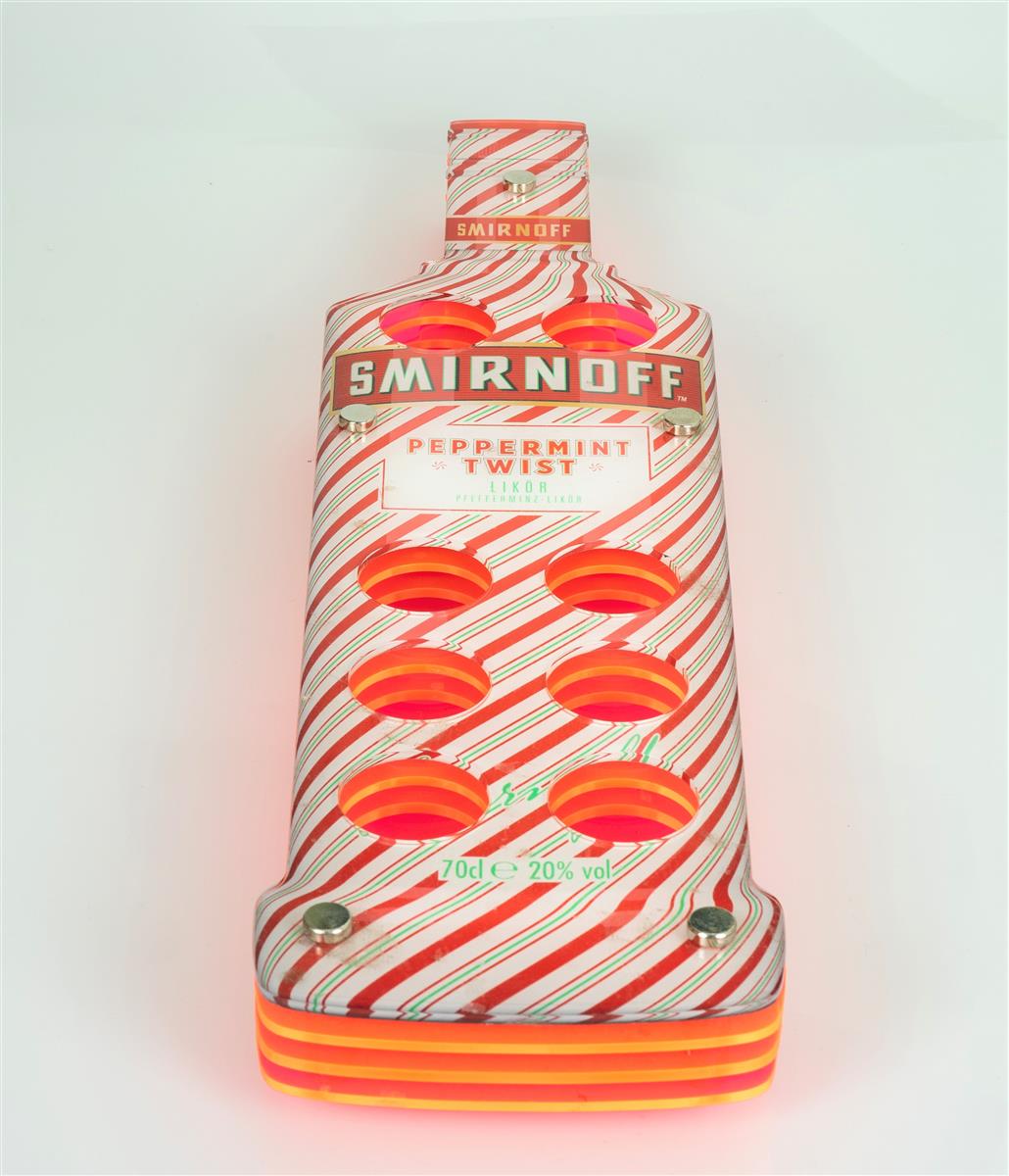 Plateau de service Smirnoff Peppermint Twist Shot Board  8 shots, décoration de bar – Vue 6