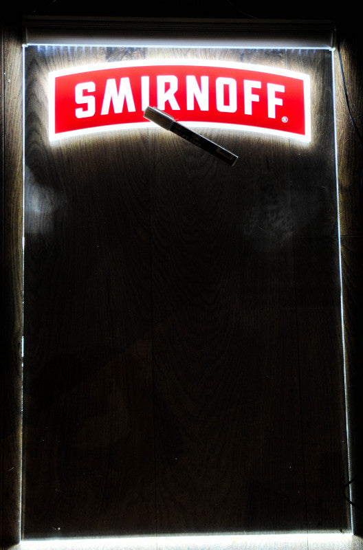 Smirnoff  Vodka Enseigne lumineuse LED Publicité lumineuse Tableau lumineux – Vue 3