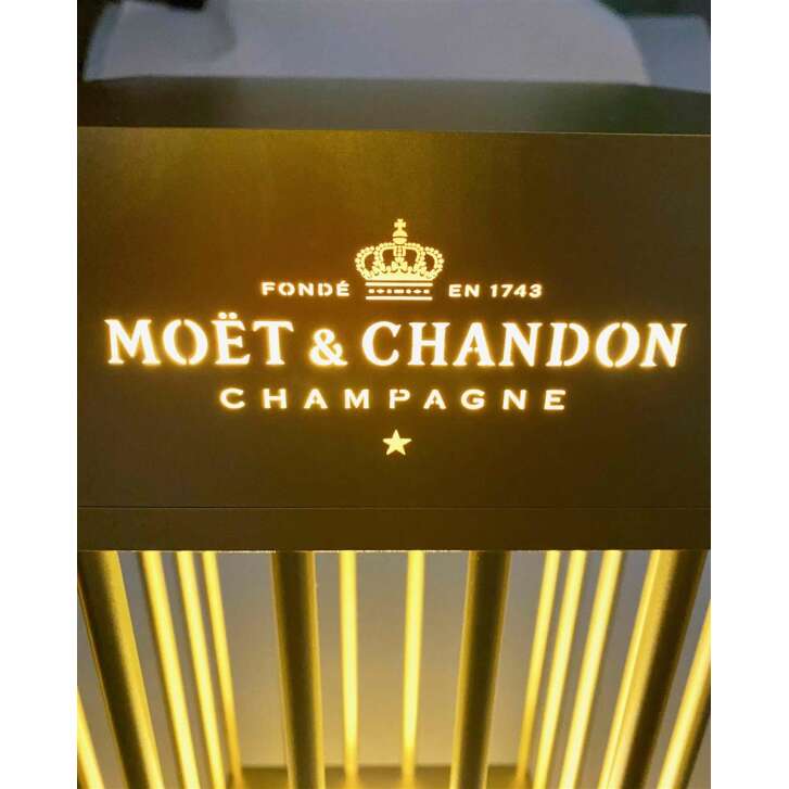 1x cage à champagne Moët & Chandon dorée 1,5 l LED